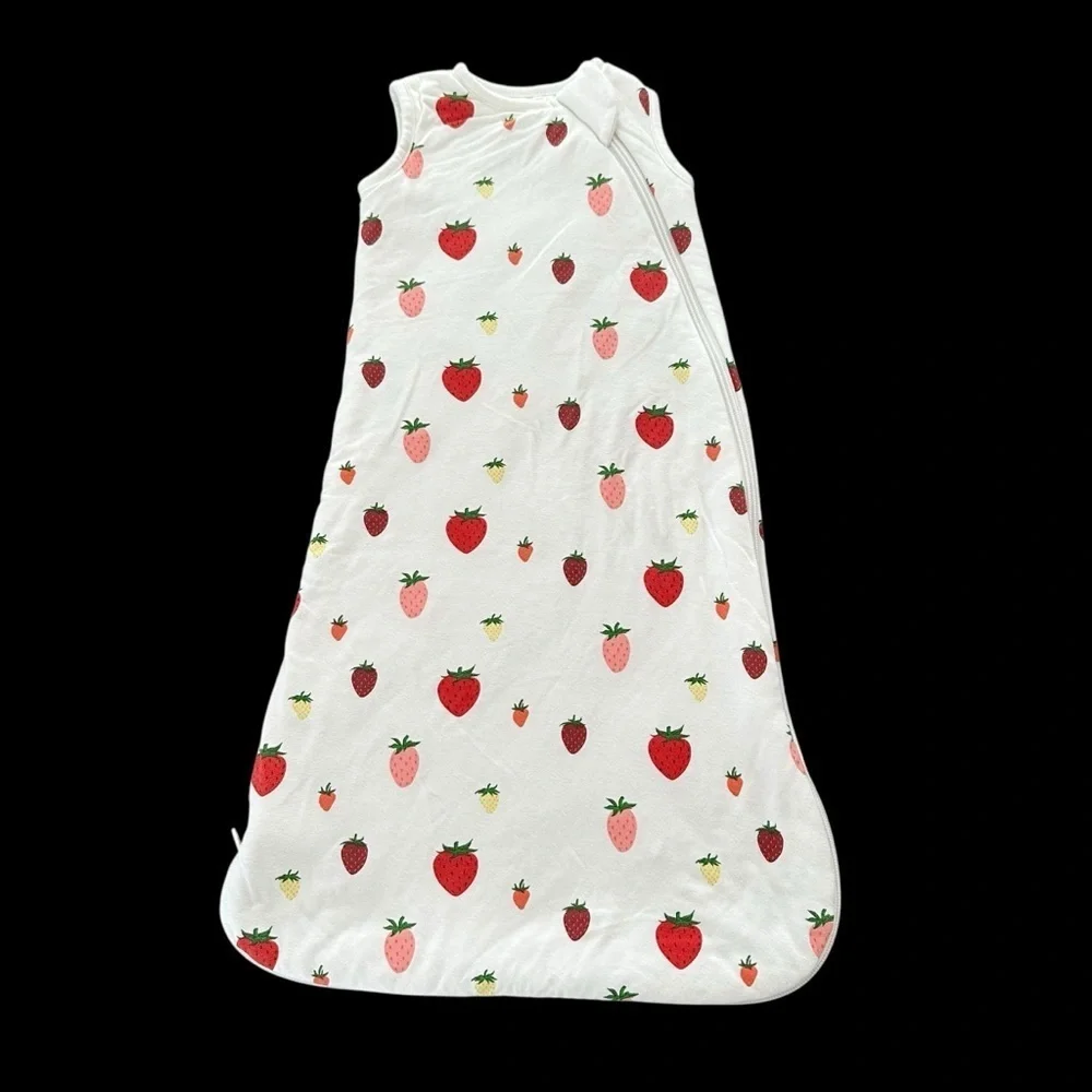 Kyte Baby Size XS 1.0 Tog White‎ Strawberry Print Quilted Sleepsack 7-13 lbs